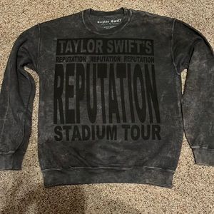 Taylor Swift grey Reputation Stadium Tour stonewashed pullover size medium